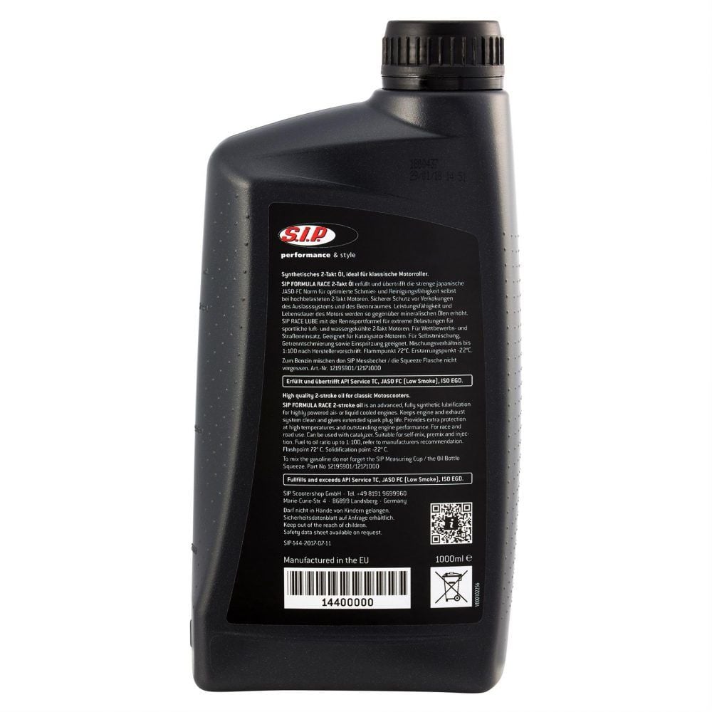 SIP Formula Race 2-tahtiöljy 1000ml (12 kpl) <a href="https://staging.italialaiset.fi/wp-content/uploads/2019/05/image-3.png"><img class="alignright size-full wp-image-17546" src="https://staging.italialaiset.fi/wp-content/uploads/2019/05/image-3.png" alt="SIP Performance" width="70" height="23" /></a>Ajeletko paljon, SIP Formula Race 2-tahtiöljy 12 kpl laatikossa, yhteensä siis 12 litraa. Synteettinen SIP Formula Race 2-tahtiöljy 1000ml. SIP Formula Race öljy tarjoaa optimaalisen voitelun ja kulumissuojan uskomattoman edulliseen hintaan. Öljy ylittää kaikki JASO-FC luokituksen osa-alueet ja aiheuttaa vähemmän savutusta.Sytytystulppa pysyy puhtaana, polttoaineen kulutus laskee ja moottorin suorituskyky pysyy hyvänä. Soveltuu erinomaisesti sekä lyhyille matkoille kuin matka-ajoonkin. SIP Formula Race 2-tahtiöljy 1000ml (12 kpl)