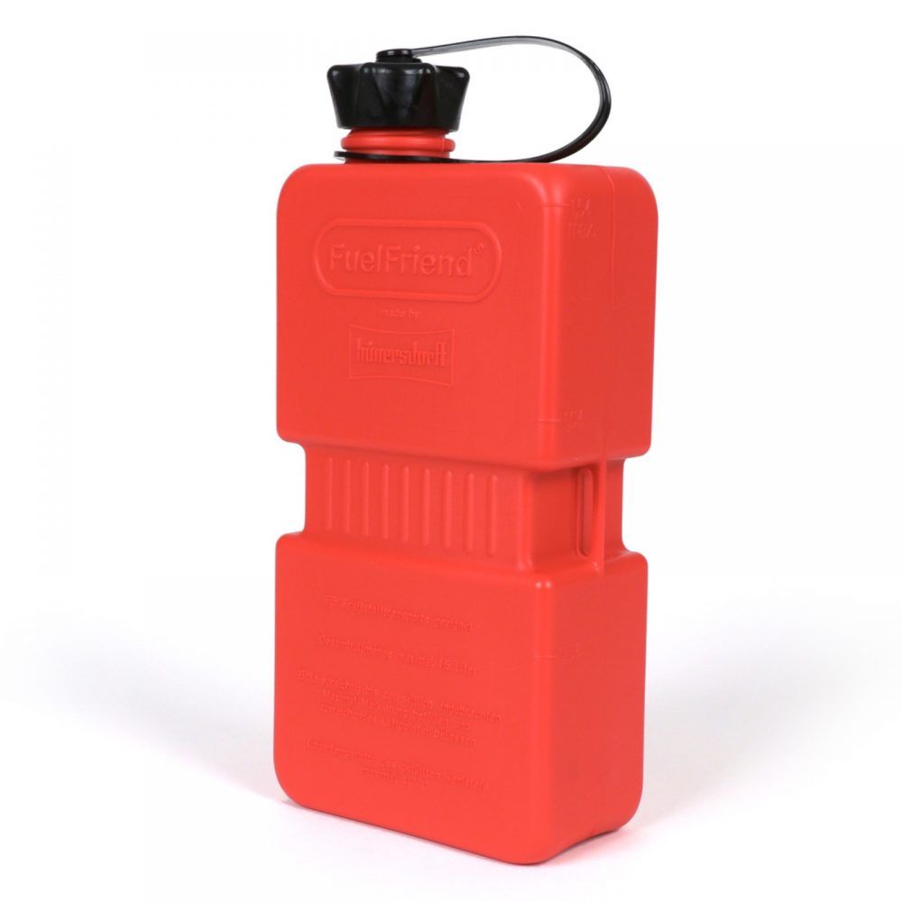 Varakanisteri "HÜNERSDORFF" 1,5l HÜNERSDORFF Fuel Friend Plus varakanisteri mopoon tai skootteriin. Vetoisuus 1,5 litra, väri punainen. <ul> <li>kiinnitysura ja lenkki helpottaa kiinnitystä</li> <li>kompaktit mitat, sopii monen skootterin koteloihin</li> <li>E10 bensiini kestävä</li> <li>täyttöaukon sisähalkaisija 29mm, ulkohalkaisuja 38mm</li> <li>mitat: syvyys 65mm, leveys 125mm, korkeus 277mm</li> <li>kaatonokka myydään erikseen</li> </ul> Varakanisteri "HÜNERSDORFF" 1,5l