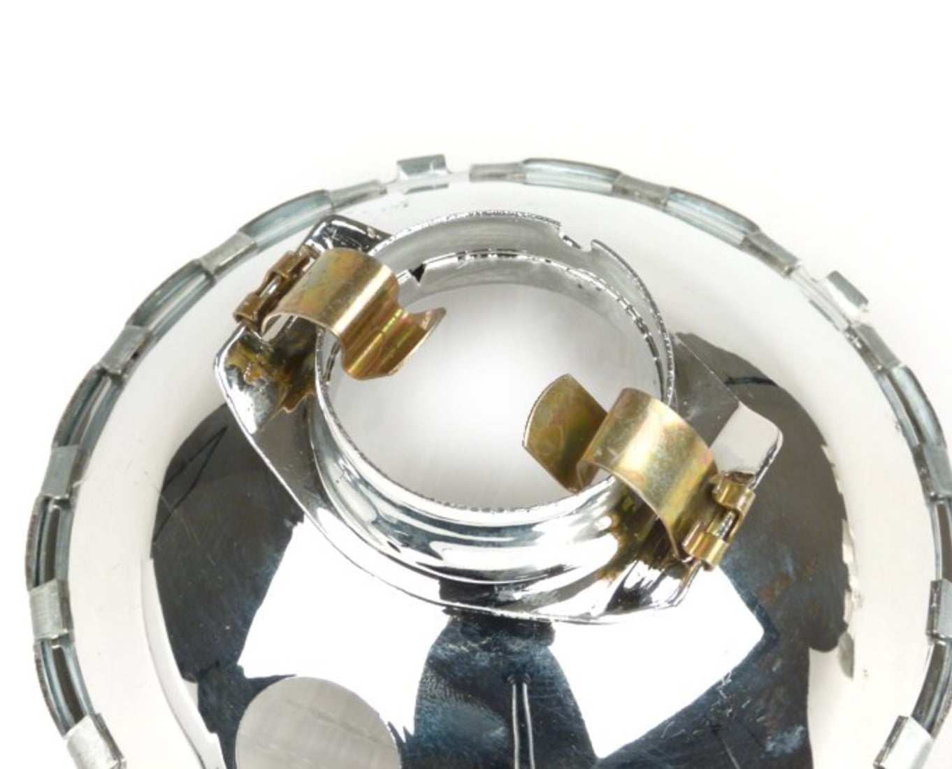 Ajovaloumpio, SIEM, Ø=105/115mm, Bilux, Vespa V50, V90 <img class="alignright size-full wp-image-23899" src="https://staging.italialaiset.fi/wp-content/uploads/2020/02/image-5.png" alt="" width="79" height="86" />Ajovaloumpio, SIEM, Ø=105/115mm, Bilux, Vespa V50, V90 malleihin. Ajovaloumpio, SIEM, Ø=105/115mm, Bilux, Vespa V50, V90