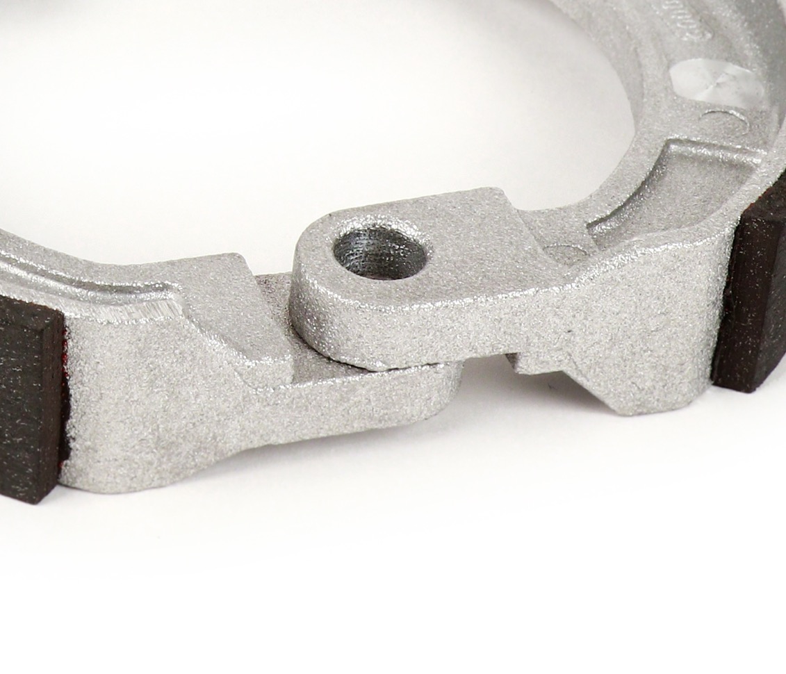 Jarrukengät eteen, Ø=150x25mm, Vespa Rally180, Rally200 (e), Sprint (e), TS (e), GT125 (e), GTR125 (e), GL150 (e), SS180 (e), GS160 (e) ja GS150 / GS3 (e/t) <img class="alignright size-full wp-image-23996" src="https://staging.italialaiset.fi/wp-content/uploads/2020/02/image-9.png" alt="" width="140" height="40" />Jarrukengät eteen tai taakse, Ø=150x25mm, Vespa Rally180 (VSD1T), Rally200 (VSE1T) (eteen), Sprint (eteen), TS (eteen), GT125 (VNL2T) (eteen), GTR125 (VNL2T) (eteen), GL150 (VLA1T) (eteen), SS180 (eteen), GS160 (eteen), GS150 / GS3 (VS1T-VS4T) (eteen/taakse) ja VS5T (eteen). Jarruhihnat saksalaisen Beralin valmistamat. Jarrukengät eteen, Ø=150x25mm, Vespa Rally180, Rally200 (e), Sprint (e), TS (e), GT125 (e), GTR125 (e), GL150 (e), SS180 (e), GS160 (e) ja GS150 / GS3 (e/t)