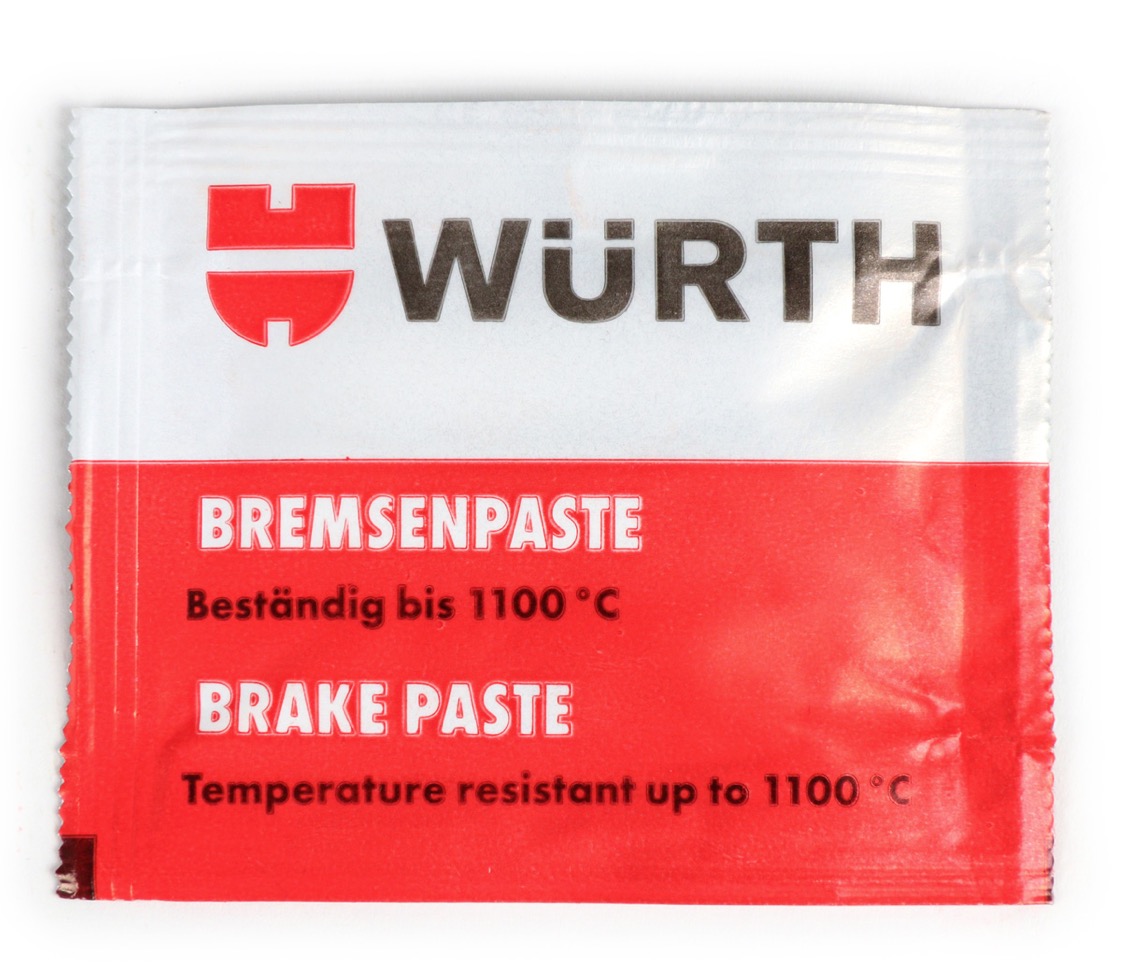 Jarrukengät eteen, Ø=150x25mm, Vespa Rally180, Rally200 (e), Sprint (e), TS (e), GT125 (e), GTR125 (e), GL150 (e), SS180 (e), GS160 (e) ja GS150 / GS3 (e/t) <img class="alignright size-full wp-image-23996" src="https://staging.italialaiset.fi/wp-content/uploads/2020/02/image-9.png" alt="" width="140" height="40" />Jarrukengät eteen tai taakse, Ø=150x25mm, Vespa Rally180 (VSD1T), Rally200 (VSE1T) (eteen), Sprint (eteen), TS (eteen), GT125 (VNL2T) (eteen), GTR125 (VNL2T) (eteen), GL150 (VLA1T) (eteen), SS180 (eteen), GS160 (eteen), GS150 / GS3 (VS1T-VS4T) (eteen/taakse) ja VS5T (eteen). Jarruhihnat saksalaisen Beralin valmistamat. Jarrukengät eteen, Ø=150x25mm, Vespa Rally180, Rally200 (e), Sprint (e), TS (e), GT125 (e), GTR125 (e), GL150 (e), SS180 (e), GS160 (e) ja GS150 / GS3 (e/t) - Image 6