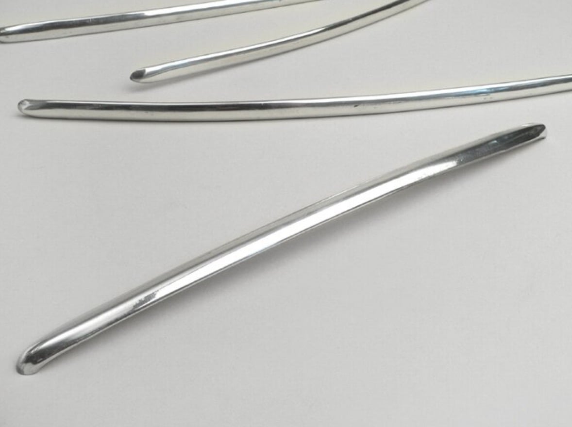 Poskipeltien listasarja, Sprint150, GT125, GTR125, Super ja SS180 Poskipeltien listasarja. Sopii malleihin Sprint150 (VLB1T), GT125 (VNL2T), GTR125 (VNL2T), Super (VNC, VBC), SS180 (VSC1T). Materiaali alumiinia, kuten alkuperäiset. Poskipeltien listasarja, Sprint150, GT125, GTR125, Super ja SS180