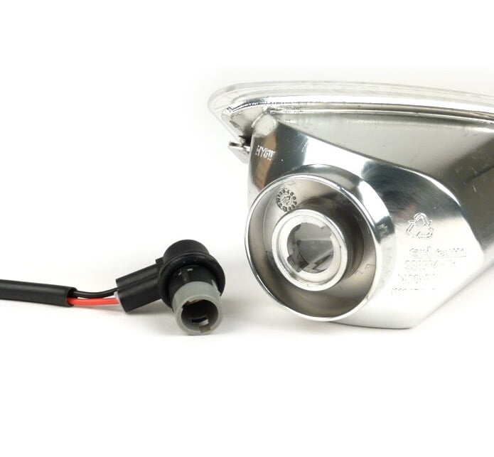 Takavilkku oikea, Piaggio Triom, Vespa GTS 125-300 (2014-) <img class="alignright size-full wp-image-25653" src="https://staging.italialaiset.fi/wp-content/uploads/2020/05/image-5.png" alt="" width="145" height="45" />Takavilkku oikea, Piaggio Triom, Vespa GT, GTL, GTV, GTS 125-300 (2014-). Väritön lasi. Alkuperäinen Piaggio varaosa. Takavilkku oikea, Piaggio Triom, Vespa GTS 125-300 (2014-)