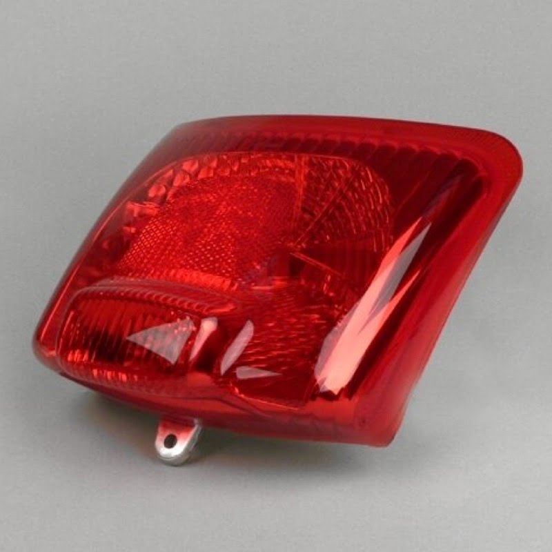 Takavalo Piaggio, Vespa GTS 125-300, GTV (-2014) <img class="alignright size-full wp-image-25653" src="https://staging.italialaiset.fi/wp-content/uploads/2020/05/image-5.png" alt="" width="145" height="45" />Takavalo Piaggio, Vespa GTS 125-300, GTV (-2014). Alkuperäinen Piaggio varaosa. Tuotetta valmistetaan Piaggion tehtailla Euroopassa ja Aasiassa, joten tuote voi poiketa hieman kuvasta. Takavalo Piaggio, Vespa GTS 125-300, GTV (-2014)