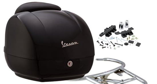 Takaboxi KIT Piaggio / FA, 36L, Lucido 094 musta Takaboxi KIT Piaggio / FA, 36L, Lucido 094 musta. Mukana selkänoja, jossa harmaat terenauhat, kiinnitystarvikkeet, kahvapainot sekä FA Italian kromattu teline. Takaboxi KIT Piaggio / FA, 36L, Lucido 094 musta