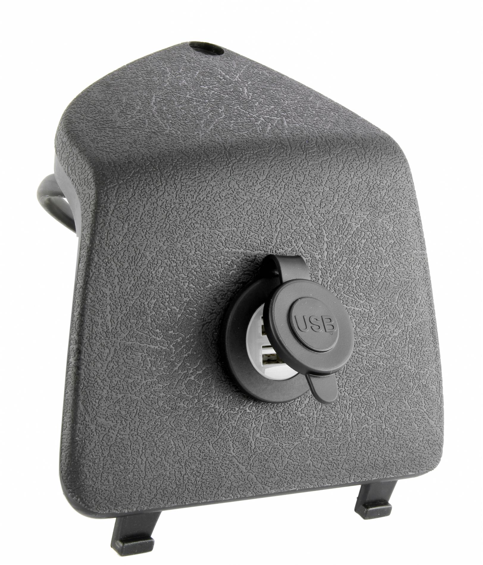 USB-lataus hansikalokeron peitelevyyn, Vespa GTS, GTV ja GT USB-lataus hansikalokeron peitelevyyn; Vespa GTS, GTV ja GT. Hansikaslokeron peitelevy vasemmalle puolelle, jossa valmiiksi asennettu USB-pistoke kahdella liittemellä. Valmiit liitokset johtosarjaan. https://youtu.be/gjeqOM1og7I USB-lataus hansikalokeron peitelevyyn; Vespa GTS, GTV ja GTUSB-lataus hansikalokeron peitelevyyn; Vespa GTS, GTV ja GT