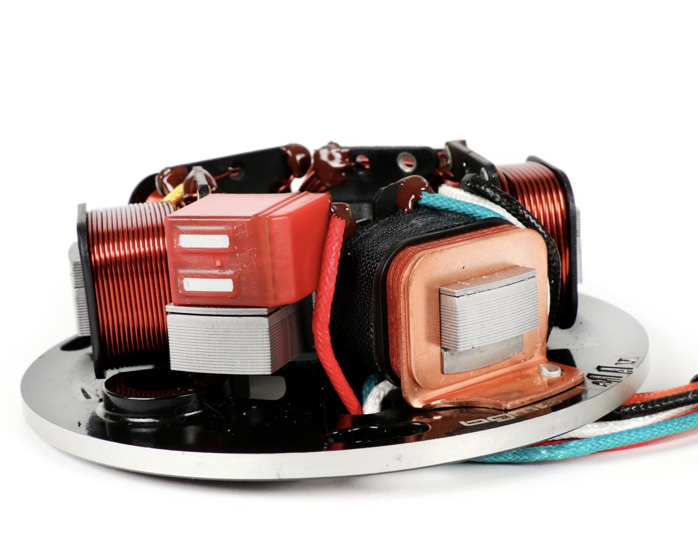 Staattori, Vespa P-mallit (akulliset 1982-1984) <a href="https://staging.italialaiset.fi/wp-content/uploads/2021/01/BGM_PRO_c1.png"><img class="alignright size-full wp-image-30568" src="https://staging.italialaiset.fi/wp-content/uploads/2021/01/BGM_PRO_c1.png" alt="" width="140" height="40" /></a>Staattorilevy ja kelat, Vespa PX EFL Elestart (akulliset mallit 1982-1984), 7-johtiminen versio. BGM:n valmistama tarvikeosa. Staattori, Vespa P-mallit (akulliset 1982-1984)