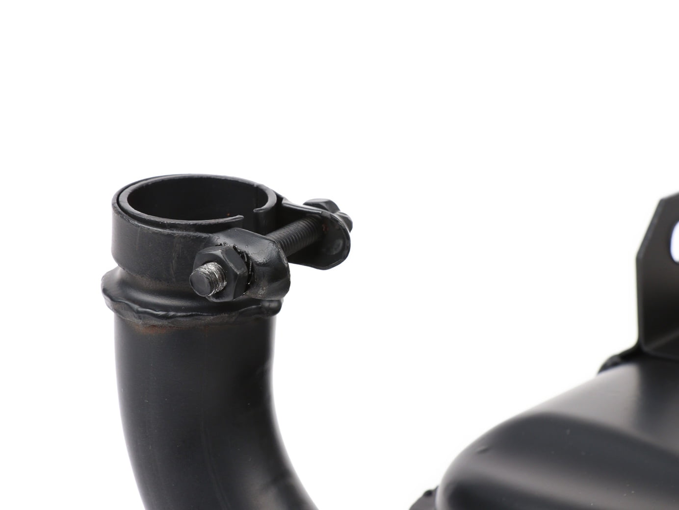 Pakoputki Piaggio, Vespa PX80, PX125, PX150 Alkuperäinen Piaggio pakoputki Vespa PX80, PX125, PX150 malleihin. <ul> <li>liitännän halkaisija 37 mm</li> <li>mustaksi maalattua terästä</li> </ul> Pakoputki Piaggio, Vespa PX80, PX125, PX150