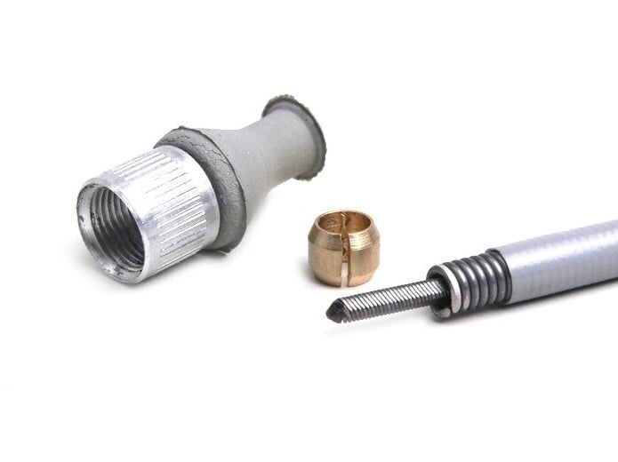 Nopeusmittarinvaijeri, Vespa GL150 ja GS150 VS1-5 (->71024) Nopeusmittarinvaijeri, Vespa GL150 ja GS150 VS1-5 (->71024) malliin. Täydellinen nopeusmittarin vaijeri GS150 malliin, pituus 1045 mm. Vaijerin päät neliömäiset paksuus 1,8 mm. Mikäli vanha vaijeri on halkaisijaltaan 2,7 mm tarvitseet sovitteen. <ul> <li>väri harmaa</li> <li>vaijerin pituus 1060 mm</li> <li>päät 1,8 mm</li> <li>kuoren pituus 1030 mm</li> <li>yläpään kierre M11x0,75</li> <li>alapaan kierre M12x1,0</li> </ul> Nopeusmittarinvaijeri, Vespa GL150 ja GS150 VS1-5 (->71024)