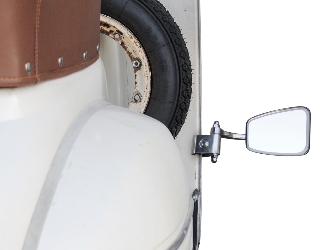 Clip On peili Stadium oikea, suorakaide <a href="https://staging.italialaiset.fi/wp-content/uploads/2019/08/image-15.png"><img class="alignright size-full wp-image-39858" src="https://staging.italialaiset.fi/wp-content/uploads/2019/08/image-15.png" alt="" width="97" height="18" /></a>Clip On peili Vespan polvipeltiin, Stadium, suorakaide. <ul> <li>oikean puoleinen</li> <li>varren pituus 125 mm</li> <li>peilin koko 80x115 mm</li> <li>väri kromi/kiillotettu alumiini</li> </ul> Clip On peili Stadium oikea, suorakaide