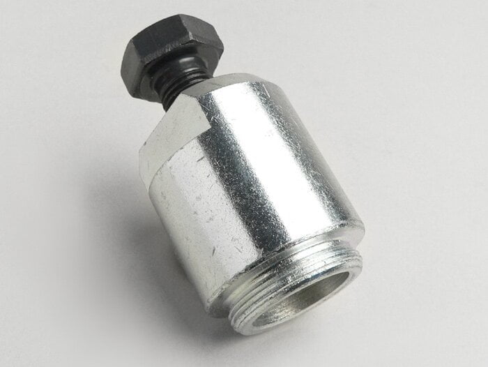 Vauhtipyörän ulosvetäjä M26x1 <a href="https://staging.italialaiset.fi/wp-content/uploads/2022/09/image.png"><img class="alignright size-full wp-image-41319" src="https://staging.italialaiset.fi/wp-content/uploads/2022/09/image.png" alt="" width="118" height="40" /></a>Vauhtipyörän ulosvetäjä M26x1. Sopii useimpiin Paiggion 50cc 2-tahti mopoihin sekä alkupään 4-tahti 125cc Leader moottoreihin Vauhtipyörän ulosvetäjä M26x1